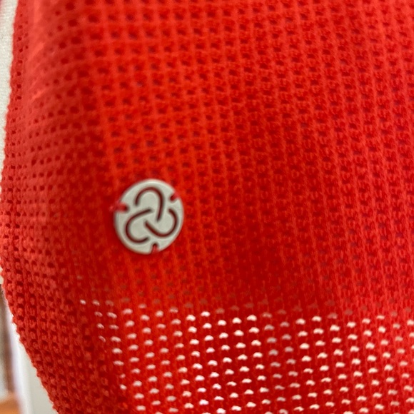 Zella - Mesh Around Hoodie / Red Hibiscus Large - Picture 8 of 8